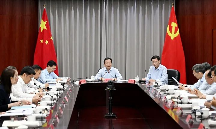 信長星主持召開江蘇省總河長會議強(qiáng)調(diào) 以高水平治水興水服務(wù)保障高質(zhì)量發(fā)展 許昆林出席