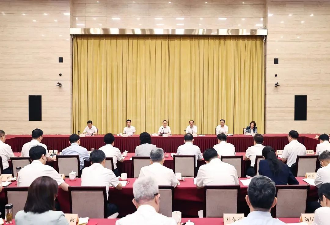徐州市委市政府召開中央生態(tài)環(huán)境保護(hù)督察整改推進(jìn)會