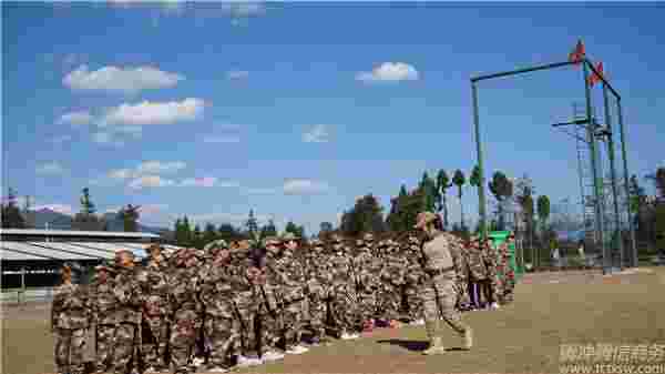 “班長來了”軍事夏令營開營啦